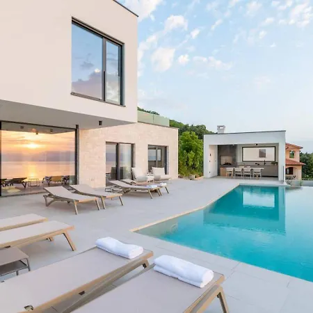 Persic Villa With Pool And View